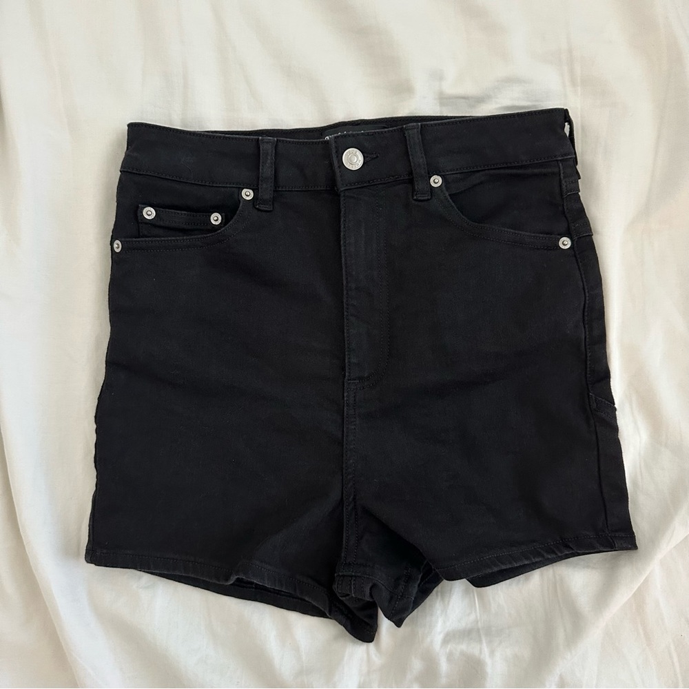 asos Design black denim high-waisted shorts - size US 6